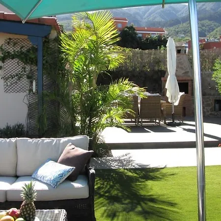 Casa De Vinas, Views Of The Teide And The Sea
